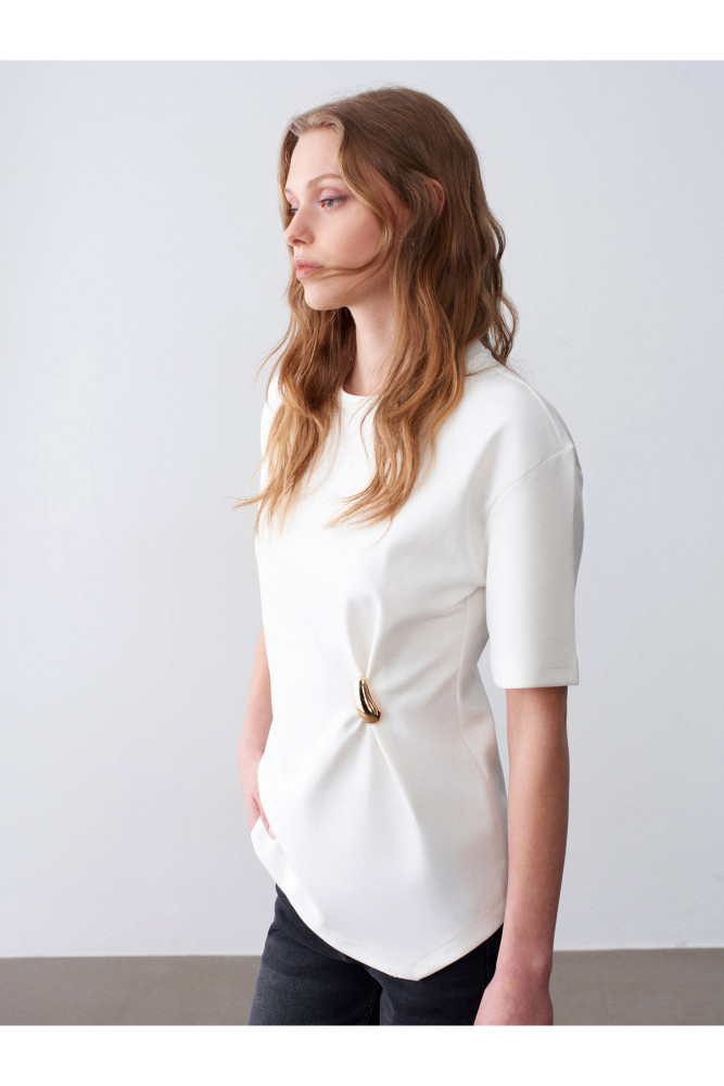 32445 Aksesuar Detaylı Basic T-Shirt-Ekru görsel 2