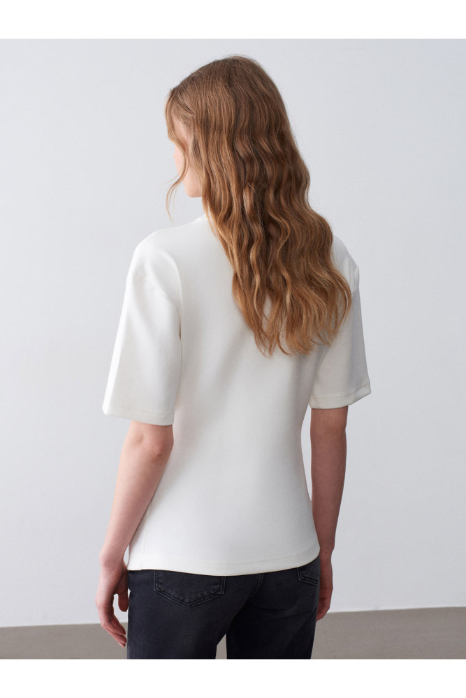 32445 Aksesuar Detaylı Basic T-Shirt-Ekru görsel 3