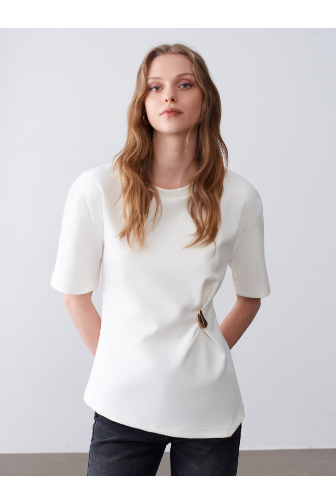 32445 Aksesuar Detaylı Basic T-Shirt-Ekru görsel 4