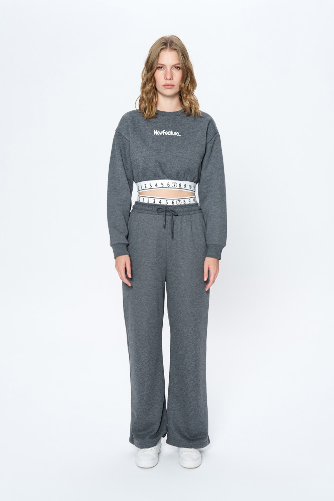 Quzu Beli Sayı Detaylı Crop Sweatshirt Antrasit görsel 3