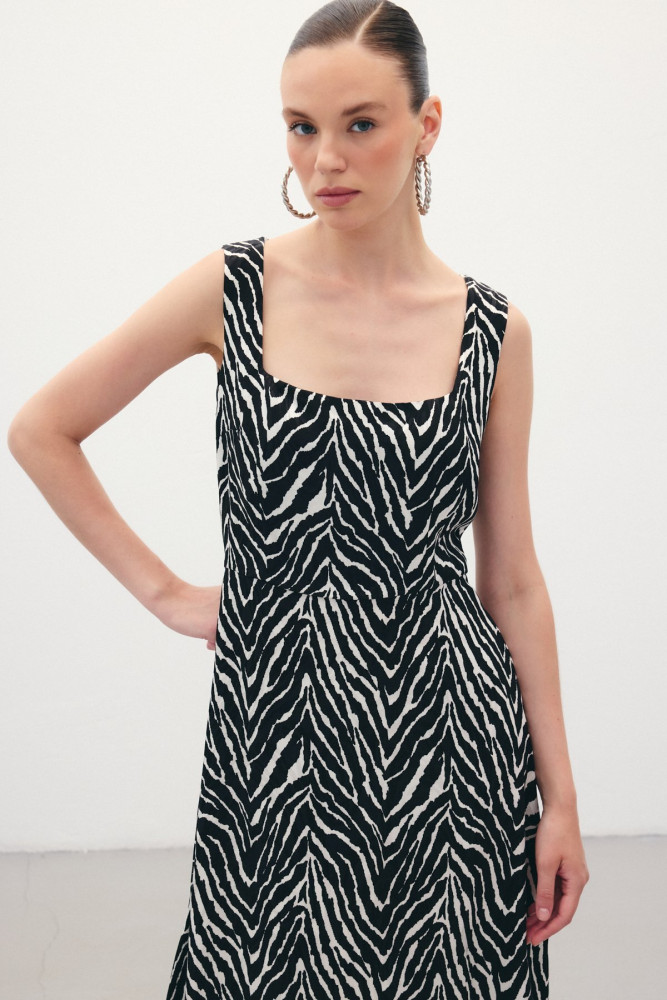 Kare Yaka Zebra Desenli Elbise - Siyah görsel 5