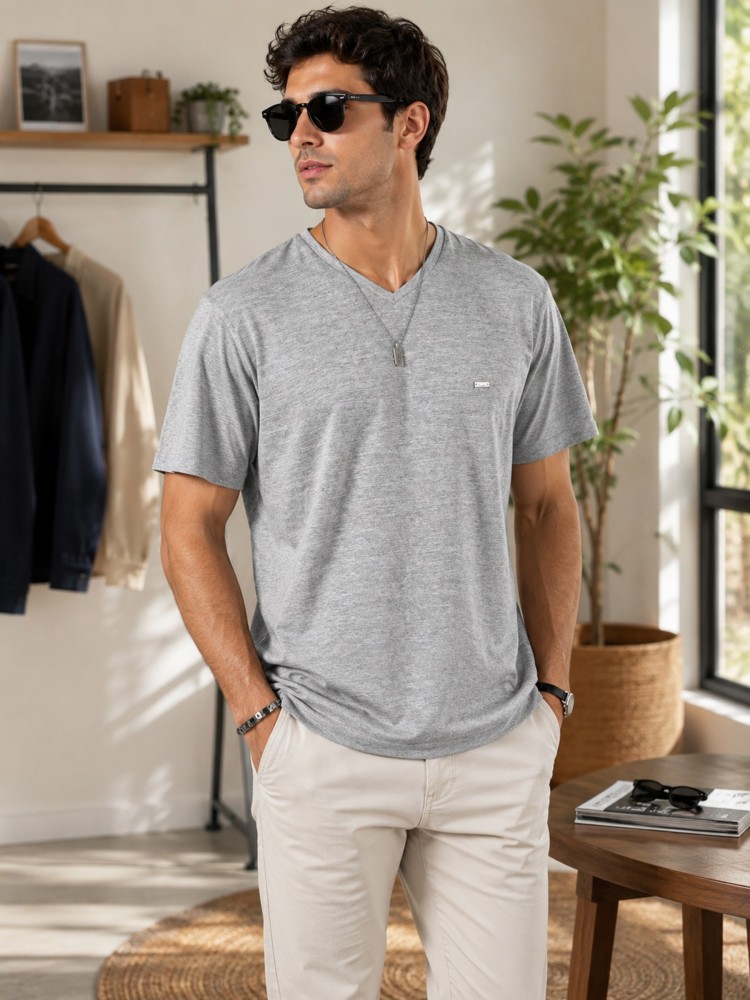 Erkek Gri V Yaka Slim Fit T-Shirt