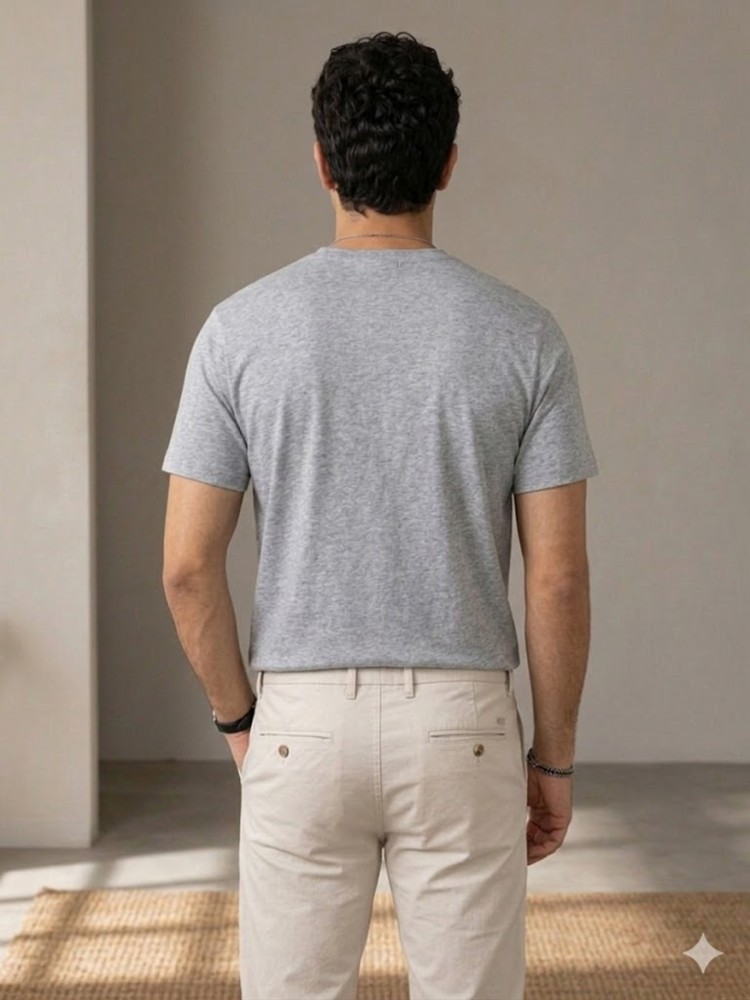 Erkek Gri V Yaka Slim Fit T-Shirt görsel 3