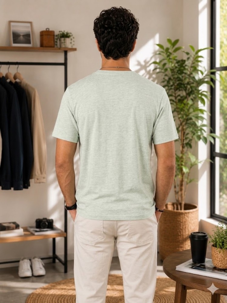 Erkek Haki V Yaka Slim Fit T-Shirt görsel 3